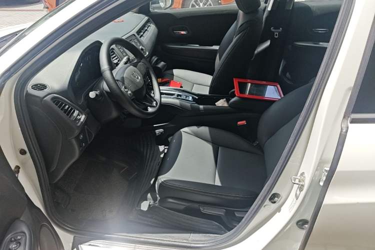 Used Honda Vezel 2015 1.5L CVT two-wheel drive Comfort trim Left Front Seat