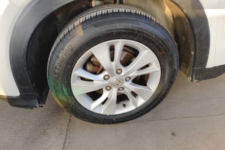 Used Honda Vezel 2015 1.5L CVT two-wheel drive Comfort trim Left Front Wheel Hub