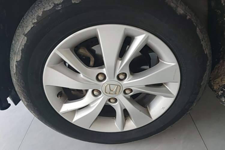 Used Honda Vezel 2015 1.5L CVT two-wheel drive Comfort trim Left Front Wheel Hub