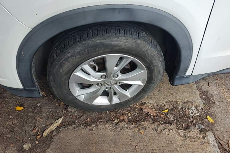 Used Honda Vezel 2015 1.5L CVT two-wheel drive Comfort trim Left Front Wheel Hub
