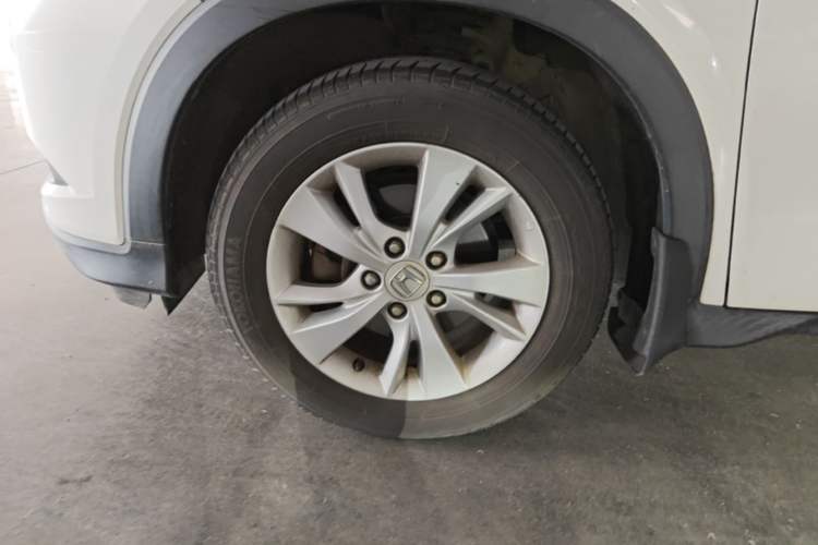 Used Honda Vezel 2015 1.5L CVT two-wheel drive Comfort trim Left Front Wheel Hub