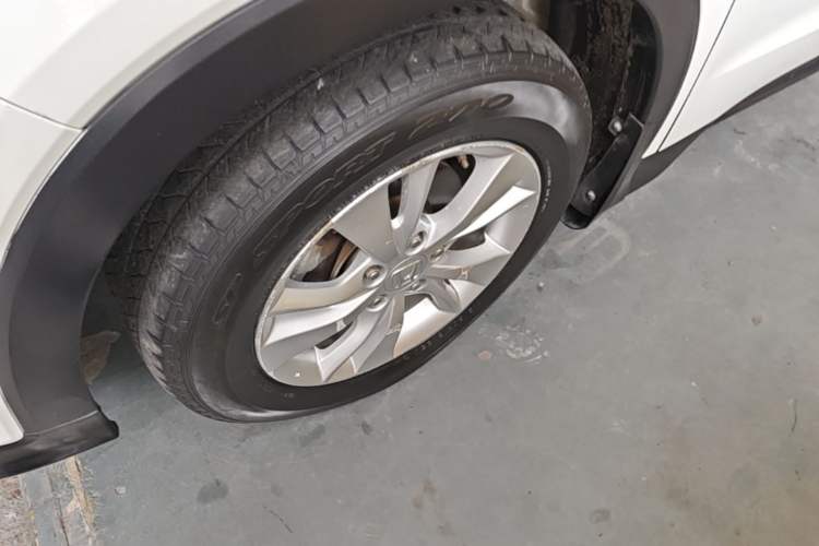 Used Honda Vezel 2015 1.8L CVT 2WD Elite Model Left Front Wheel Hub
