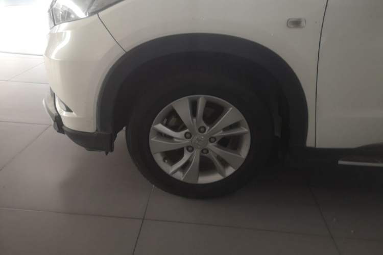 Used Honda Vezel 2015 1.5L CVT two-wheel drive Comfort trim Left Front Wheel Hub