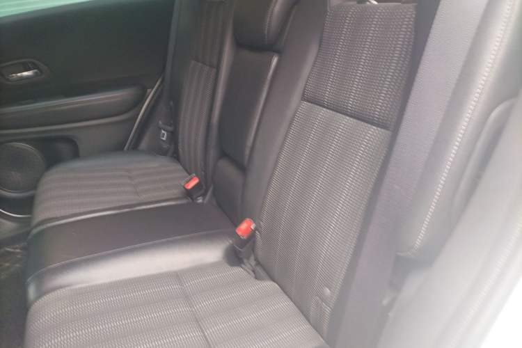 Used Honda Vezel 2015 1.8L Manual Two-Wheel Drive Elite Version Left Rear Seat