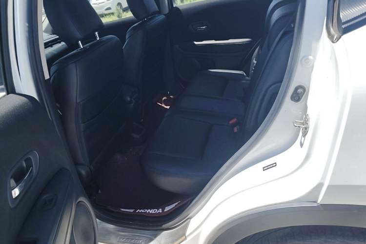 Used Honda Vezel 2015 1.5L CVT two-wheel drive Comfort trim Left Rear Seat