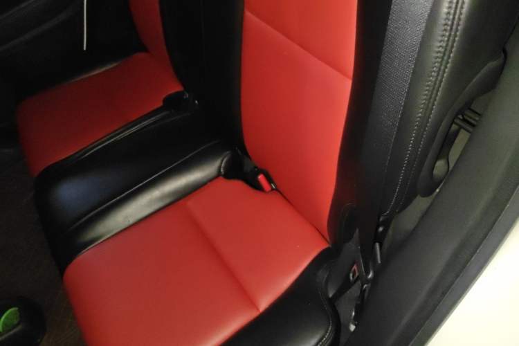 Used Honda Vezel 2015 1.5L CVT two-wheel drive Comfort trim Left Rear Seat