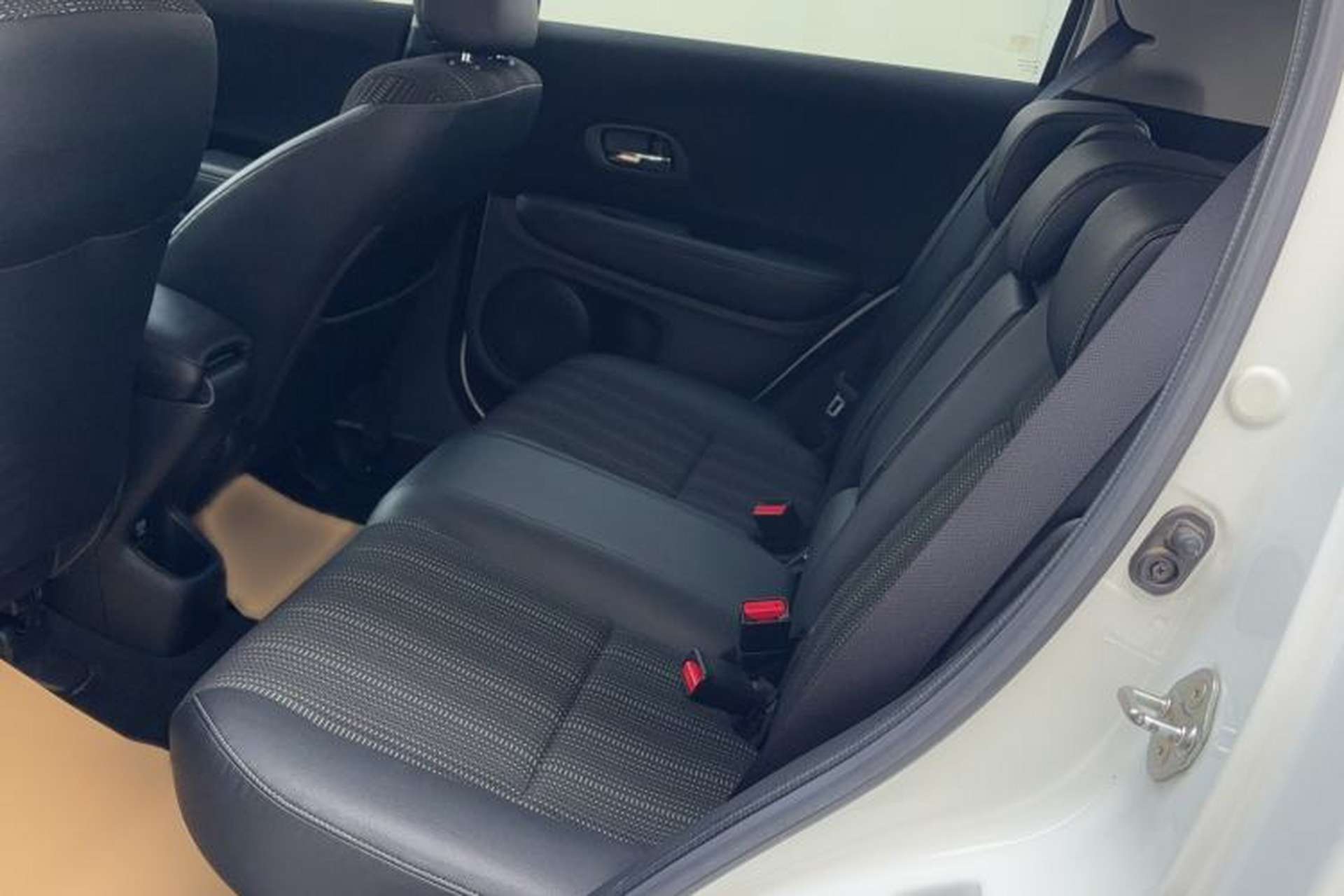 Used Honda Vezel 2015 1.8L CVT 2WD Elite Model Left Rear Seat