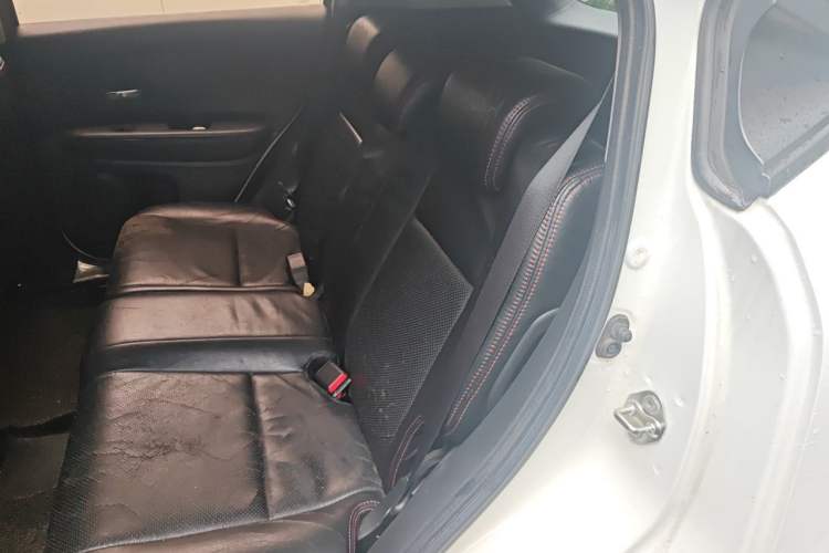 Used Honda Vezel 2015 1.5L CVT two-wheel drive Comfort trim Left Rear Seat