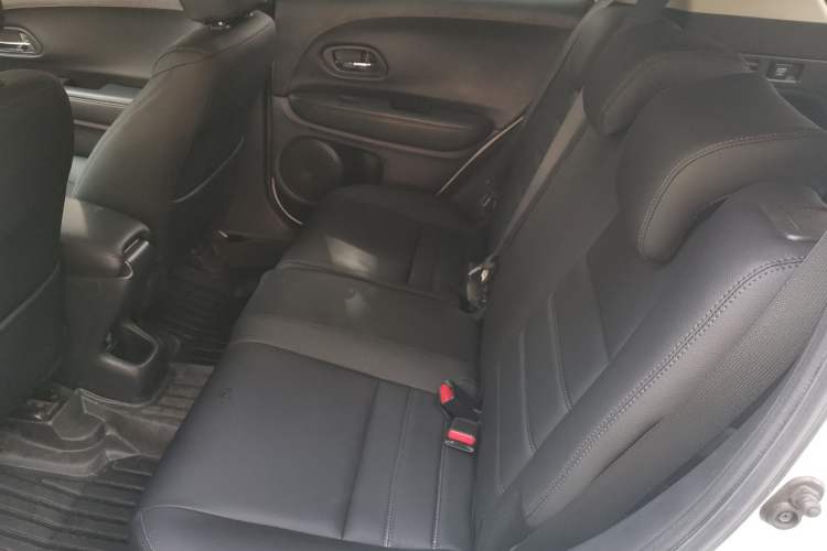 Used Honda Vezel 2015 1.5L CVT two-wheel drive Comfort trim Left Rear Seat