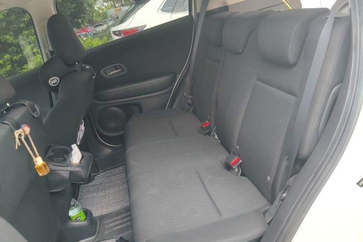 Used Honda Vezel 2015 1.5L CVT two-wheel drive Comfort trim Left Rear Seat
