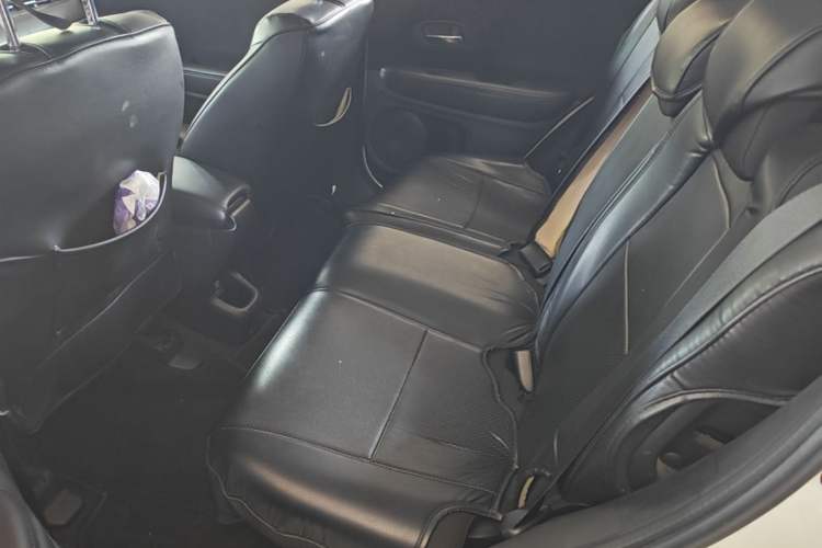 Used Honda Vezel 2015 1.5L CVT two-wheel drive Comfort trim Left Rear Seat