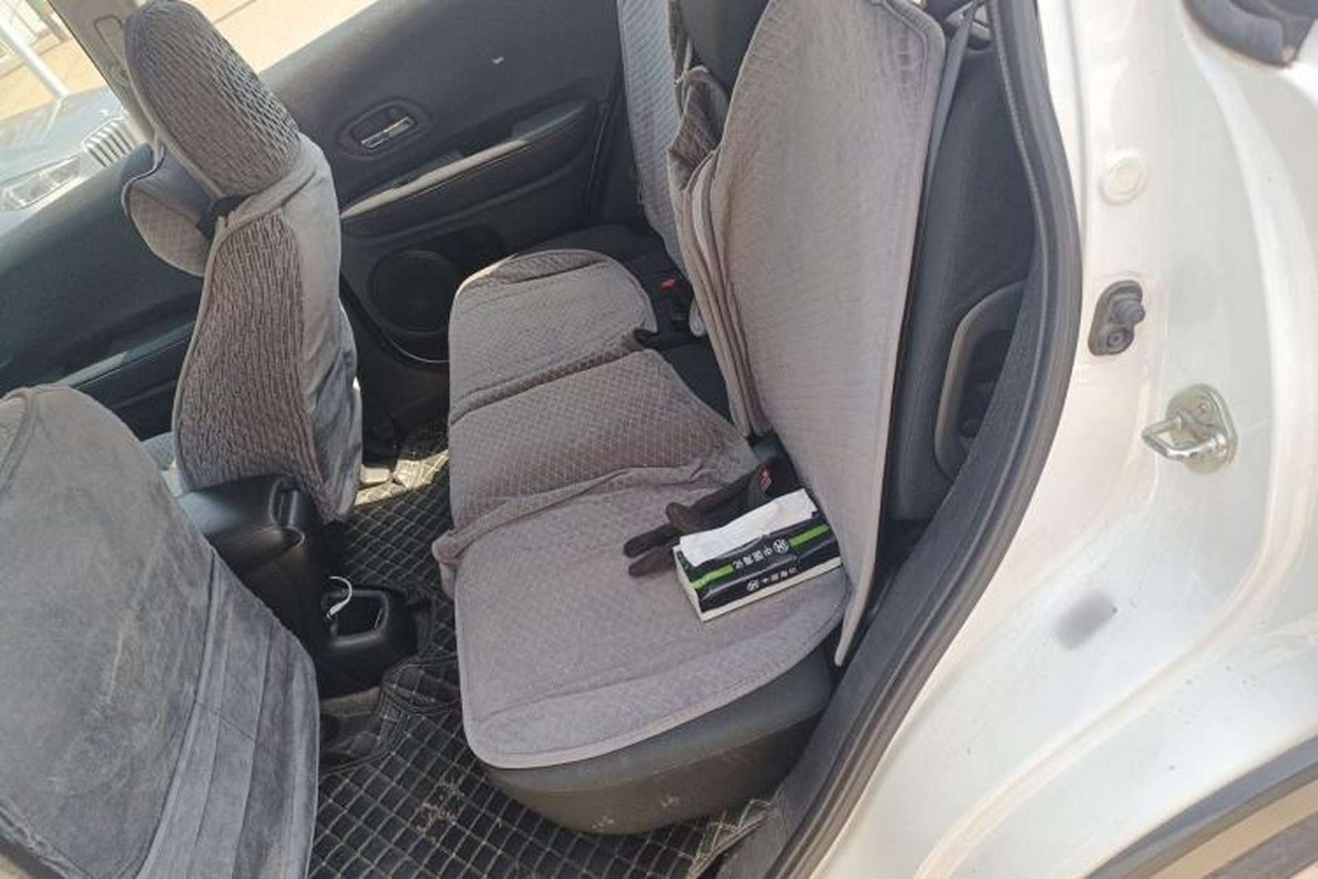 Used Honda Vezel 2015 1.5L CVT two-wheel drive Comfort trim Left Rear Seat