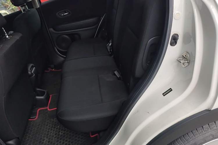 Used Honda Vezel 2015 1.5L CVT two-wheel drive Comfort trim Left Rear Seat