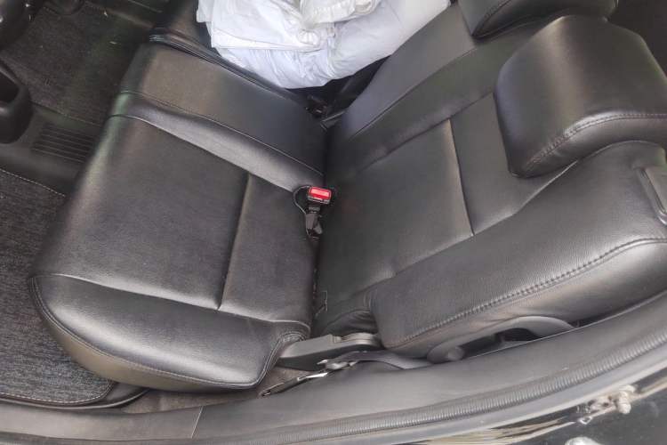 Used Honda Vezel 2015 1.5L CVT two-wheel drive Comfort trim Left Rear Seat