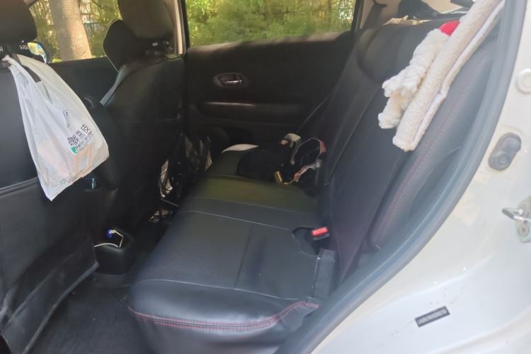 Used Honda Vezel 2015 1.5L CVT two-wheel drive Comfort trim Left Rear Seat
