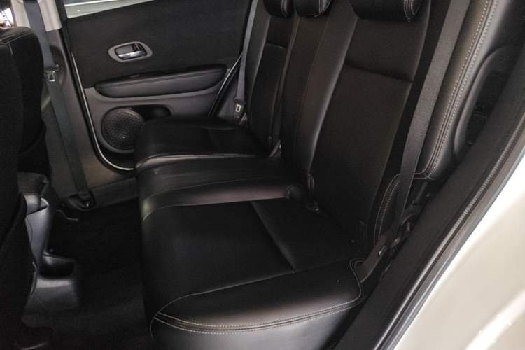 Used Honda Vezel 2015 1.5L CVT two-wheel drive Comfort trim Left Rear Seat
