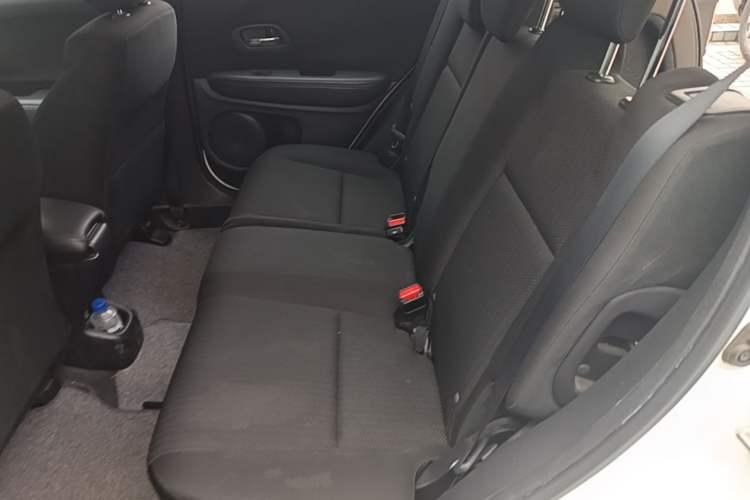 Used Honda Vezel 2015 1.5L CVT two-wheel drive Comfort trim Left Rear Seat