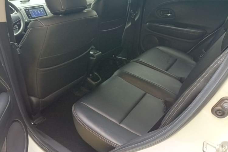 Used Honda Vezel 2015 1.5L CVT two-wheel drive Comfort trim Left Rear Seat