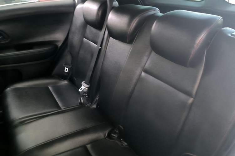 Used Honda Vezel 2015 1.5L CVT two-wheel drive Comfort trim Left Rear Seat