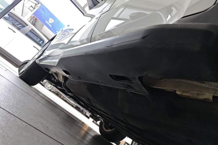Used Honda Vezel 2015 1.5L CVT two-wheel drive Comfort trim Left Side Sill