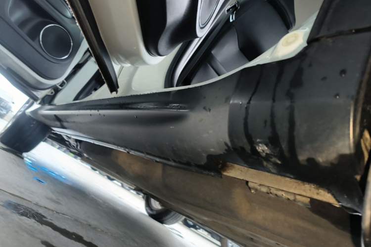 Used Honda Vezel 2015 1.8L CVT 2WD Luxury Model Left Side Sill