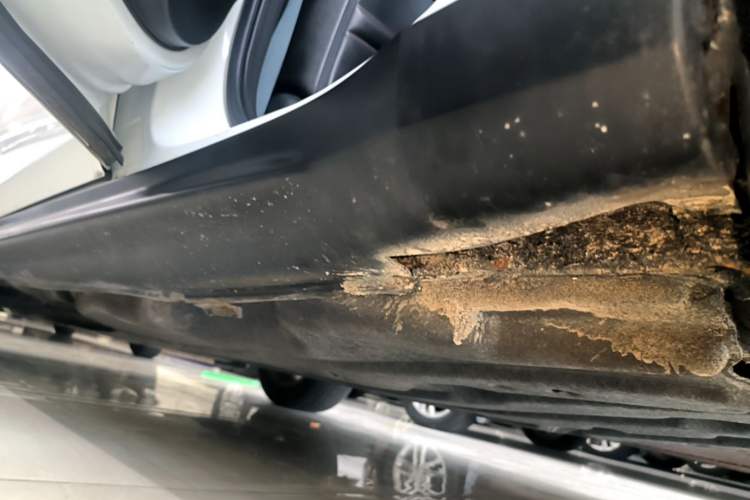 Used Honda Vezel 2015 1.5L CVT two-wheel drive Comfort trim Left Side Sill