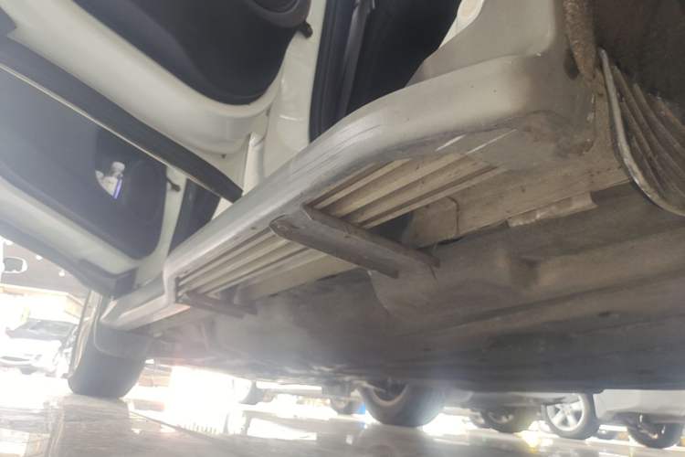 Used Honda Vezel 2015 1.8L CVT 2WD Elite Model Left Side Sill