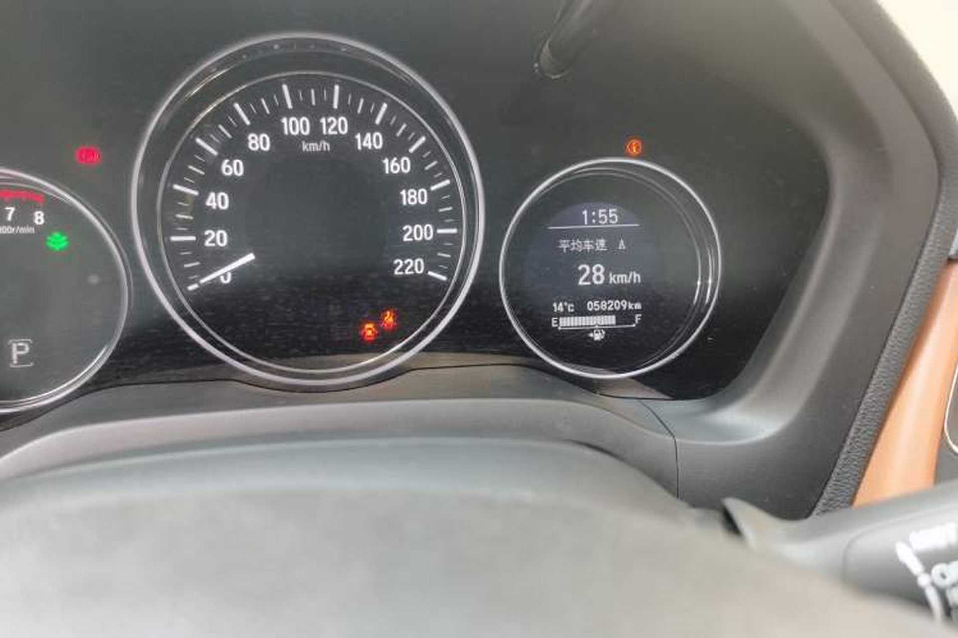 Used Honda Vezel 2015 1.8L CVT 2WD Luxury Model Odometer Close Up