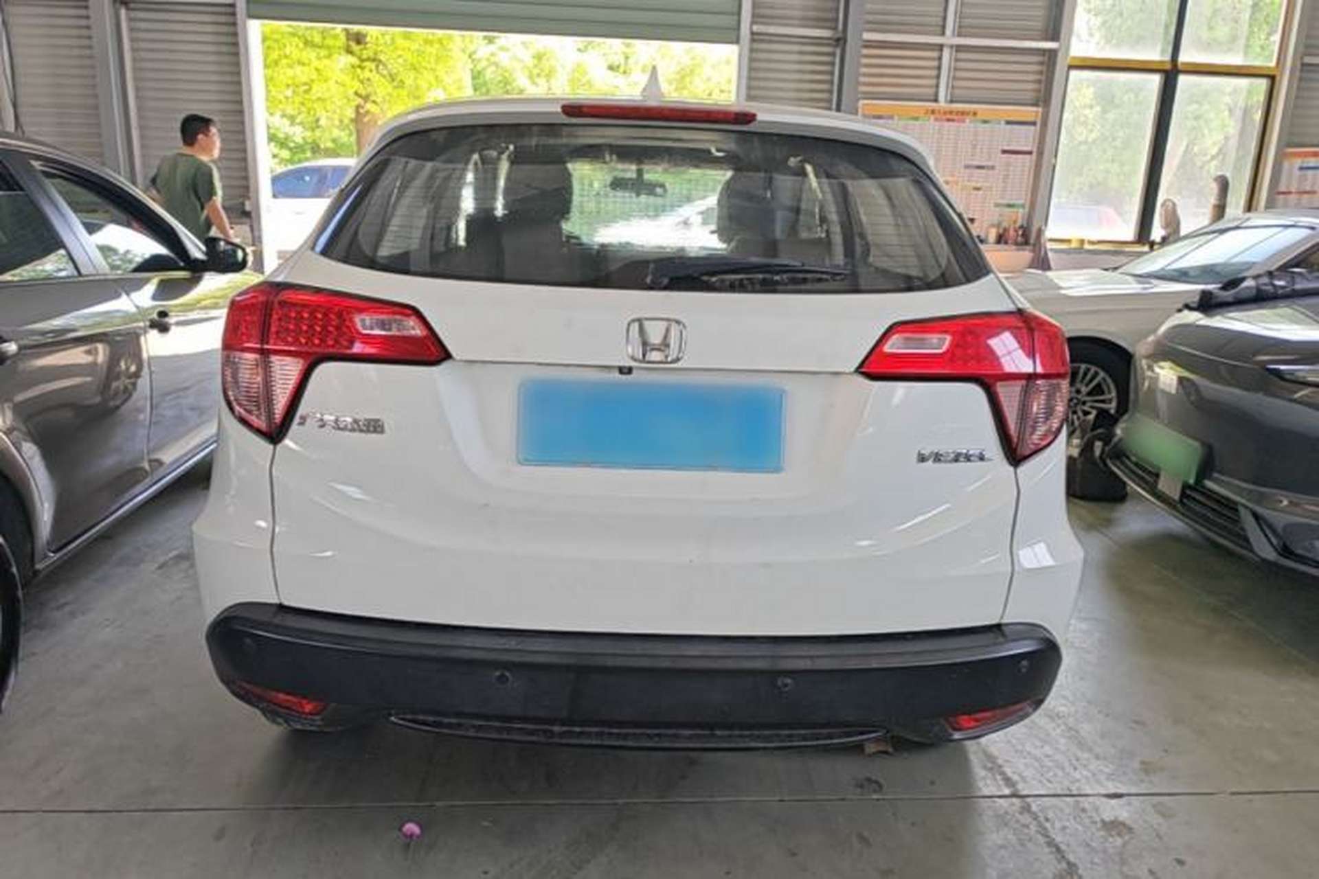 Used Honda Vezel 2015 1.5L CVT two-wheel drive Comfort trim Rear