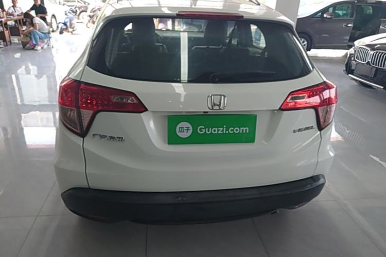 Used Honda Vezel 2015 1.5L CVT two-wheel drive Comfort trim Rear