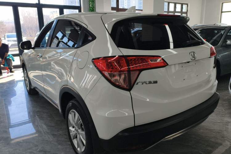 Used Honda Vezel 2015 1.8L Manual Two-Wheel Drive Elite Version Rear Left 45 Deg