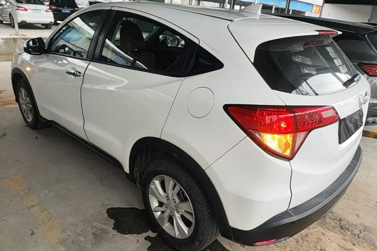 Used Honda Vezel 2015 1.5L CVT two-wheel drive Comfort trim Rear Left 45 Deg