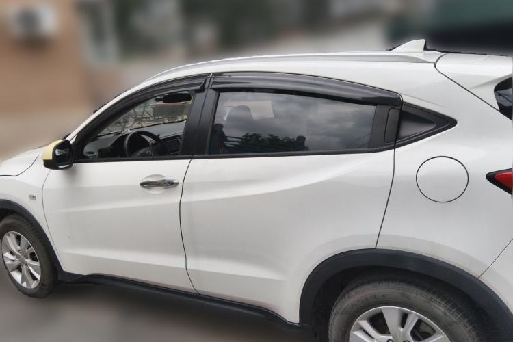 Used Honda Vezel 2015 1.5L CVT two-wheel drive Comfort trim Rear Left 45 Deg