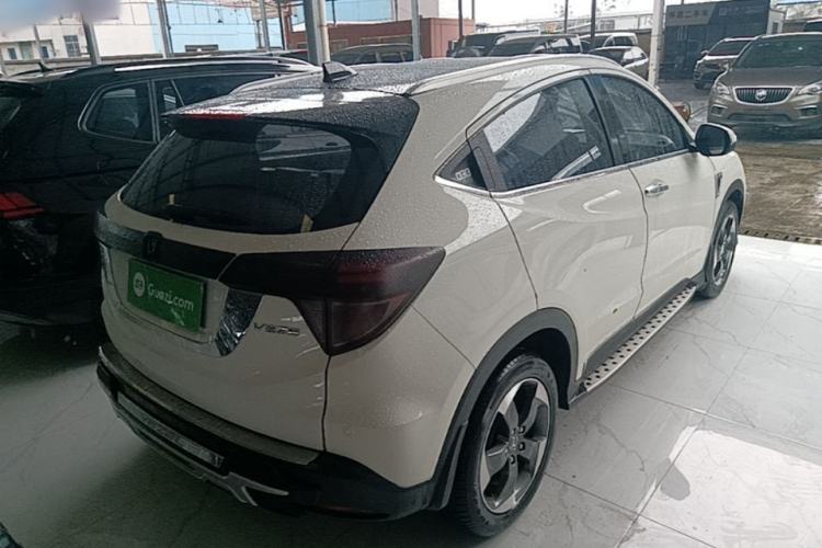 Used Honda Vezel 2015 1.8L CVT 2WD Luxury Model Rear Right 45 Deg
