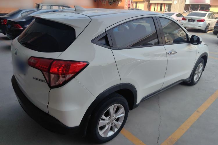 Used Honda Vezel 2015 1.5L CVT two-wheel drive Comfort trim Rear Right 45 Deg
