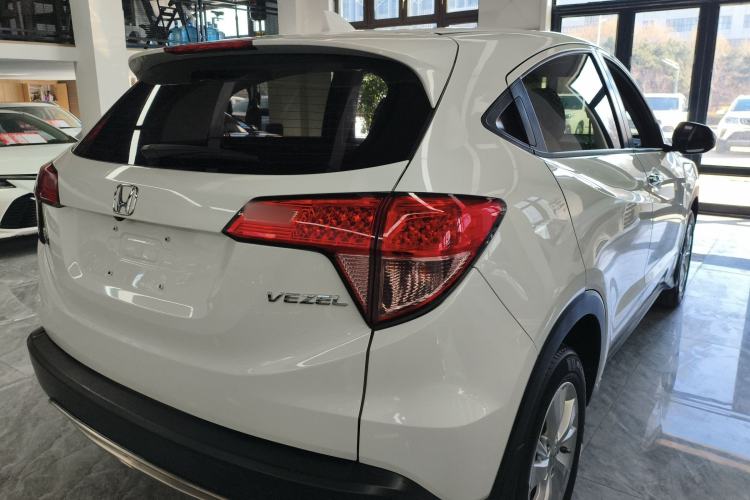 Used Honda Vezel 2015 1.8L Manual Two-Wheel Drive Elite Version Rear Right 45 Deg