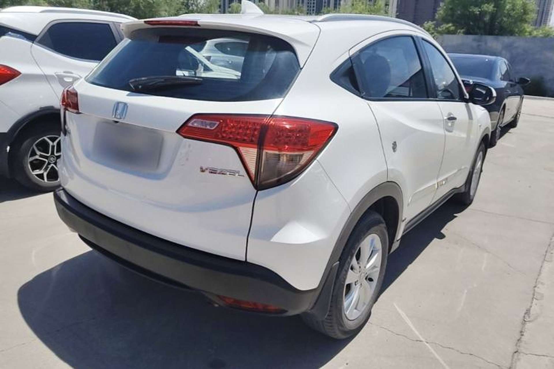 Used Honda Vezel 2015 1.5L CVT two-wheel drive Comfort trim Rear Right 45 Deg