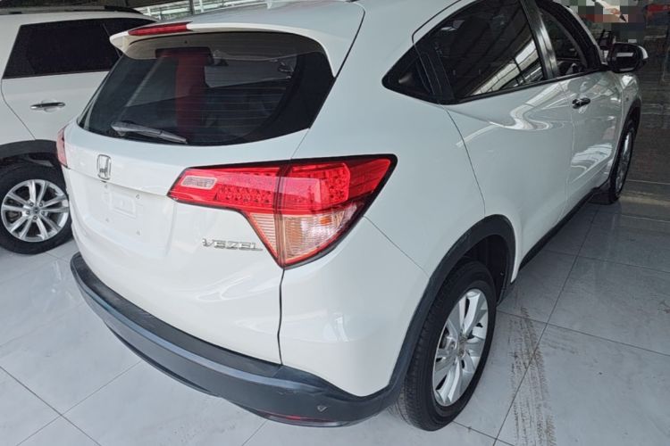 Used Honda Vezel 2015 1.5L CVT two-wheel drive Comfort trim Rear Right 45 Deg