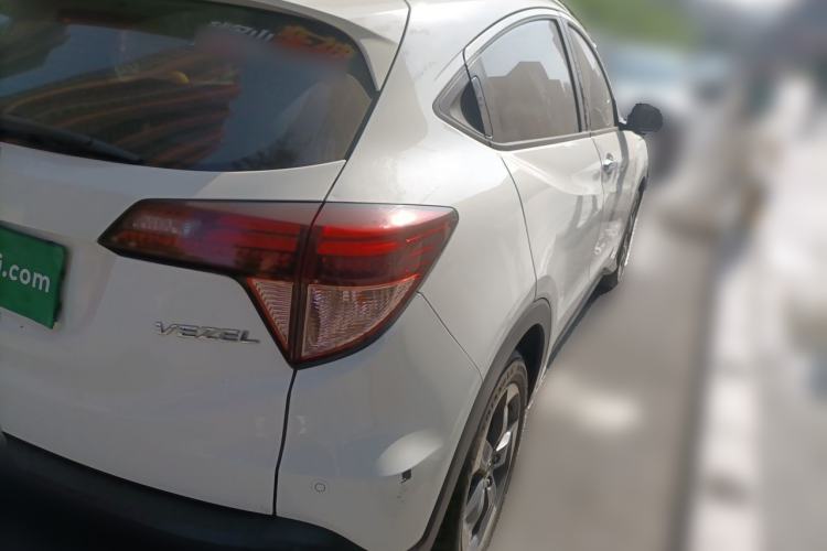 Used Honda Vezel 2015 1.8L CVT 2WD Luxury Model Rear Right 45 Deg