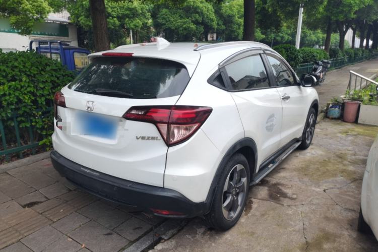 Used Honda Vezel 2015 1.8L CVT 2WD Luxury Model Rear Right 45 Deg