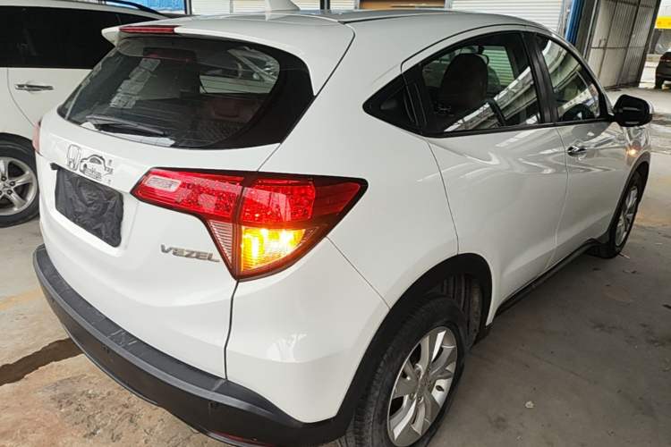 Used Honda Vezel 2015 1.5L CVT two-wheel drive Comfort trim Rear Right 45 Deg