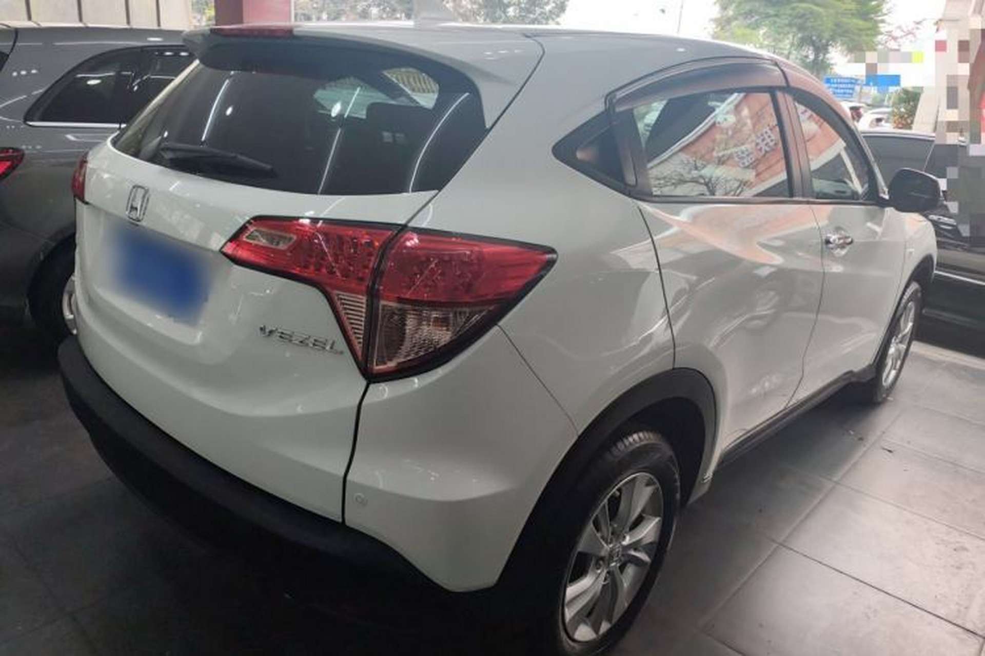 Used Honda Vezel 2015 1.8L CVT 2WD Elite Model Rear Right 45 Deg