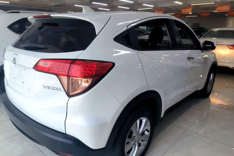 Used Honda Vezel 2015 1.5L CVT two-wheel drive Comfort trim Rear Right 45 Deg