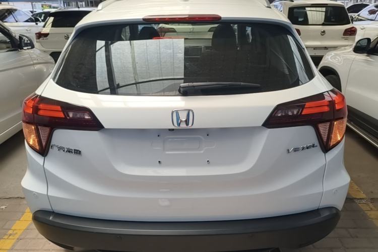 Used Honda Vezel 2015 1.8L CVT 2WD Luxury Model Rear