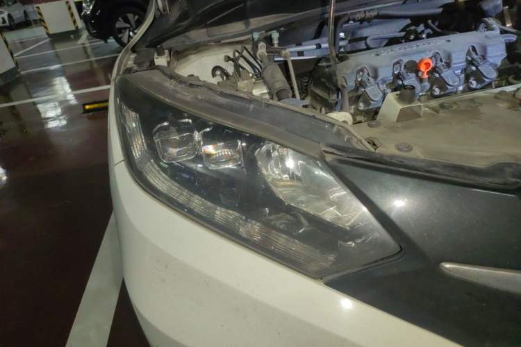Used Honda Vezel 2015 1.8L CVT 2WD Luxury Model Right Front Headlight