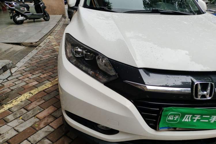 Used Honda Vezel 2015 1.8L CVT 2WD Luxury Model Right Front Headlight
