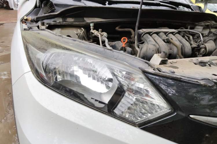 Used Honda Vezel 2015 1.5L CVT two-wheel drive Comfort trim Right Front Headlight