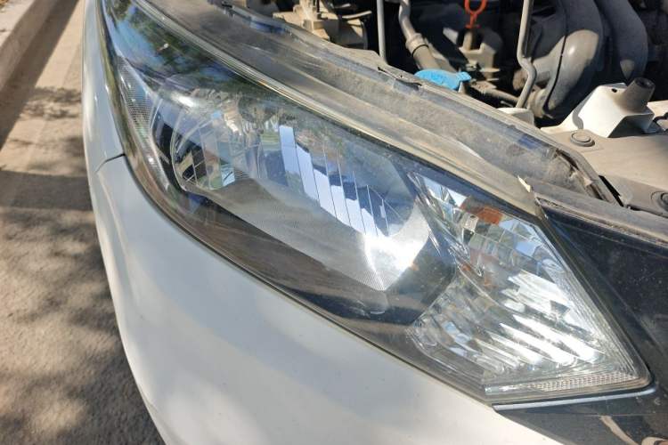 Used Honda Vezel 2015 1.5L CVT two-wheel drive Comfort trim Right Front Headlight