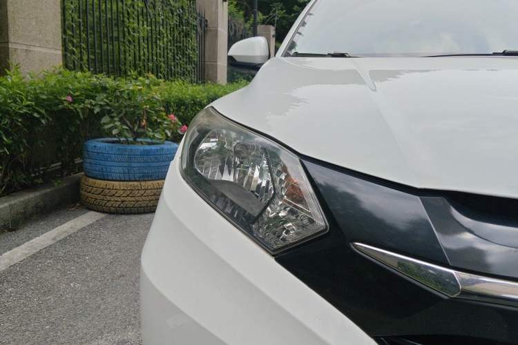 Used Honda Vezel 2015 1.5L CVT two-wheel drive Comfort trim Right Front Headlight