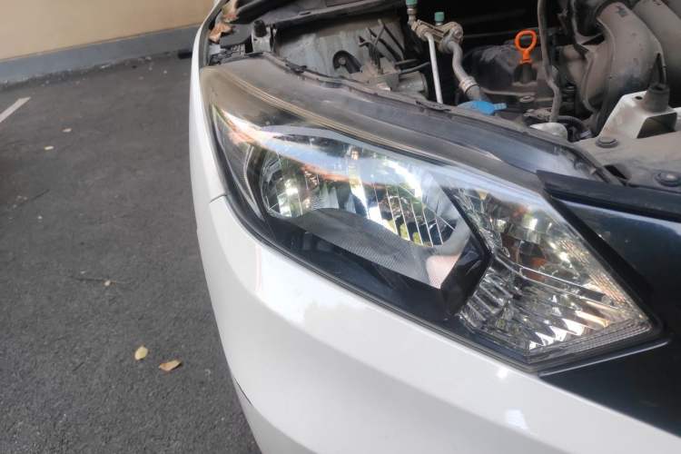 Used Honda Vezel 2015 1.5L CVT two-wheel drive Comfort trim Right Front Headlight